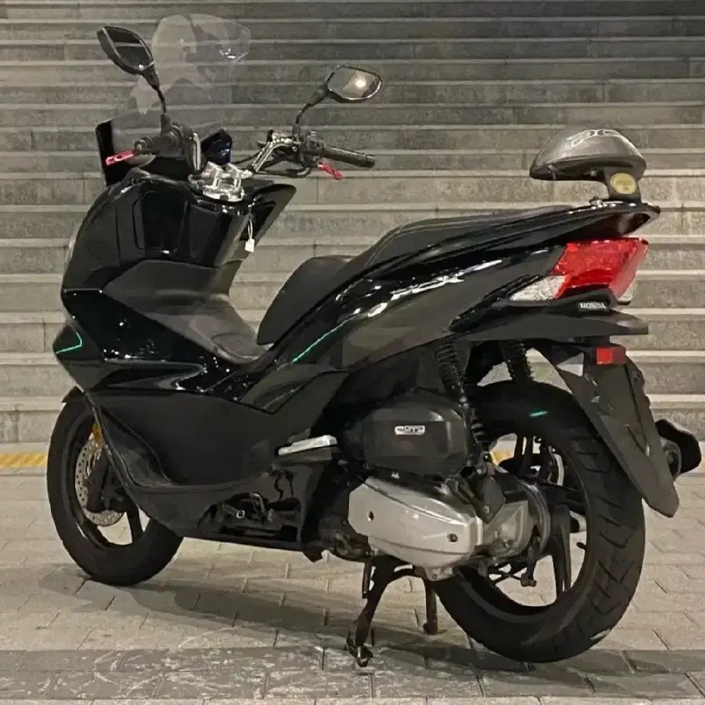 PCX125 15년식 / 2만6천 Km 기본 순정 깨끗한 차량