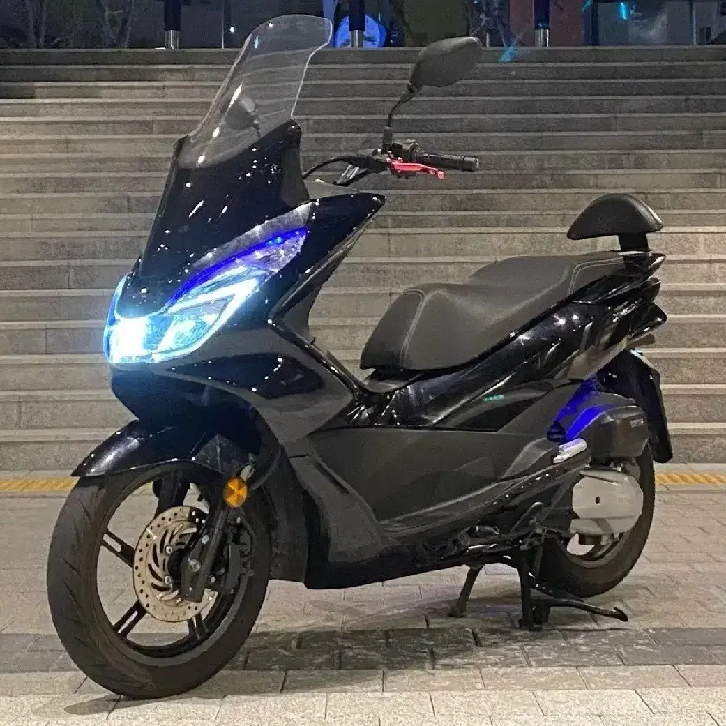 PCX125 15년식 / 2만6천 Km 기본 순정 깨끗한 차량