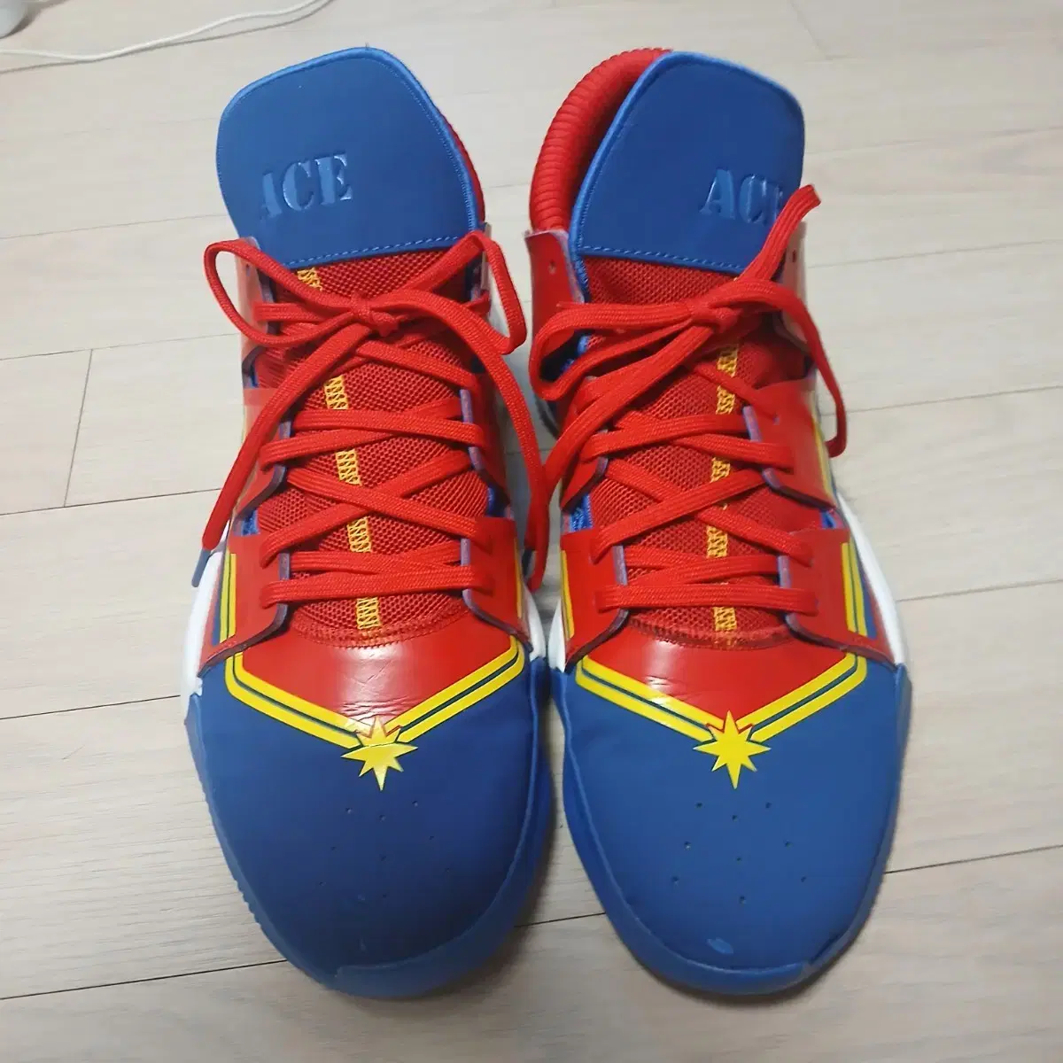 Adidas x Marvel Pro Vision / Size 275