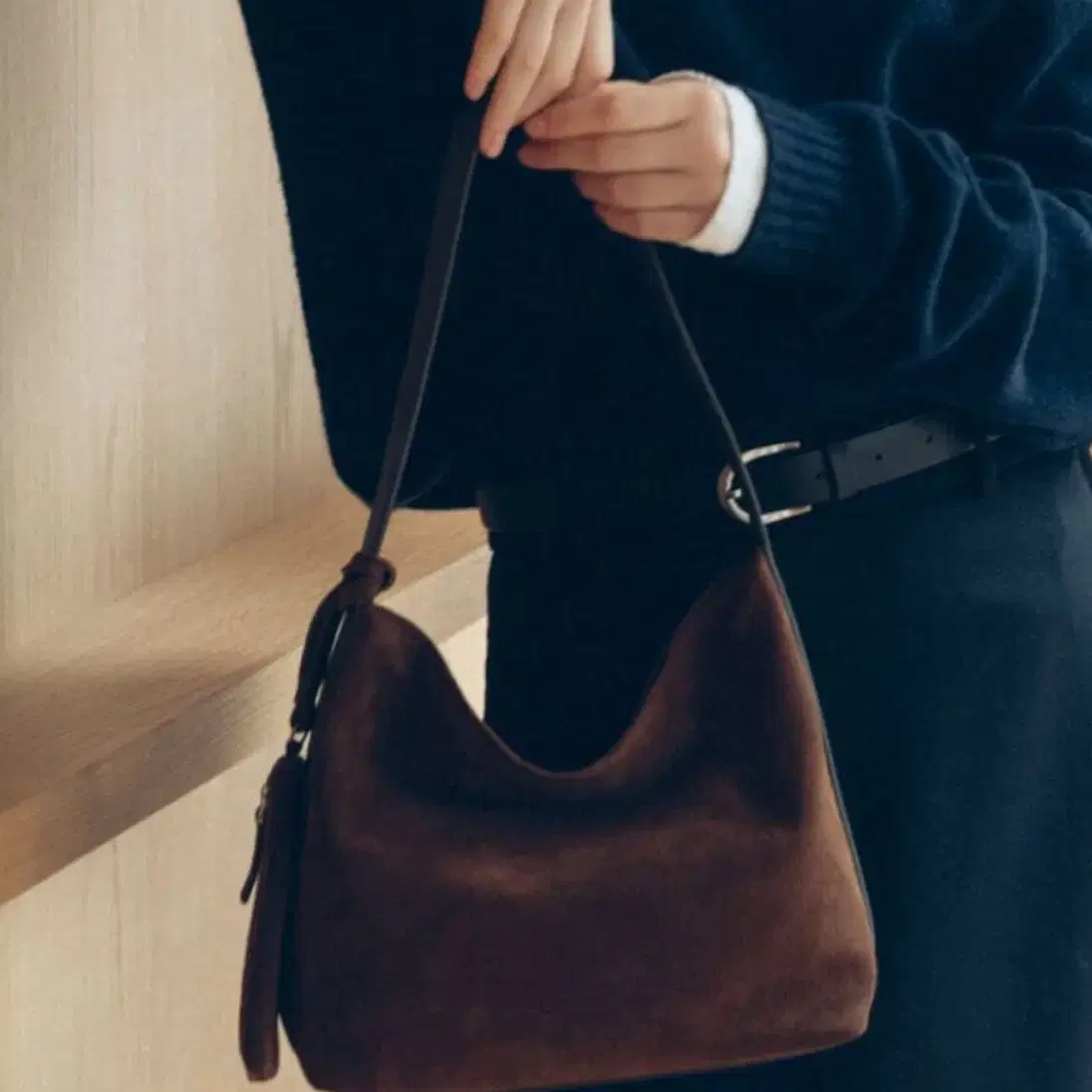 로서울 스웨이드백 가방 Mini hobo bag Suede Chesnut