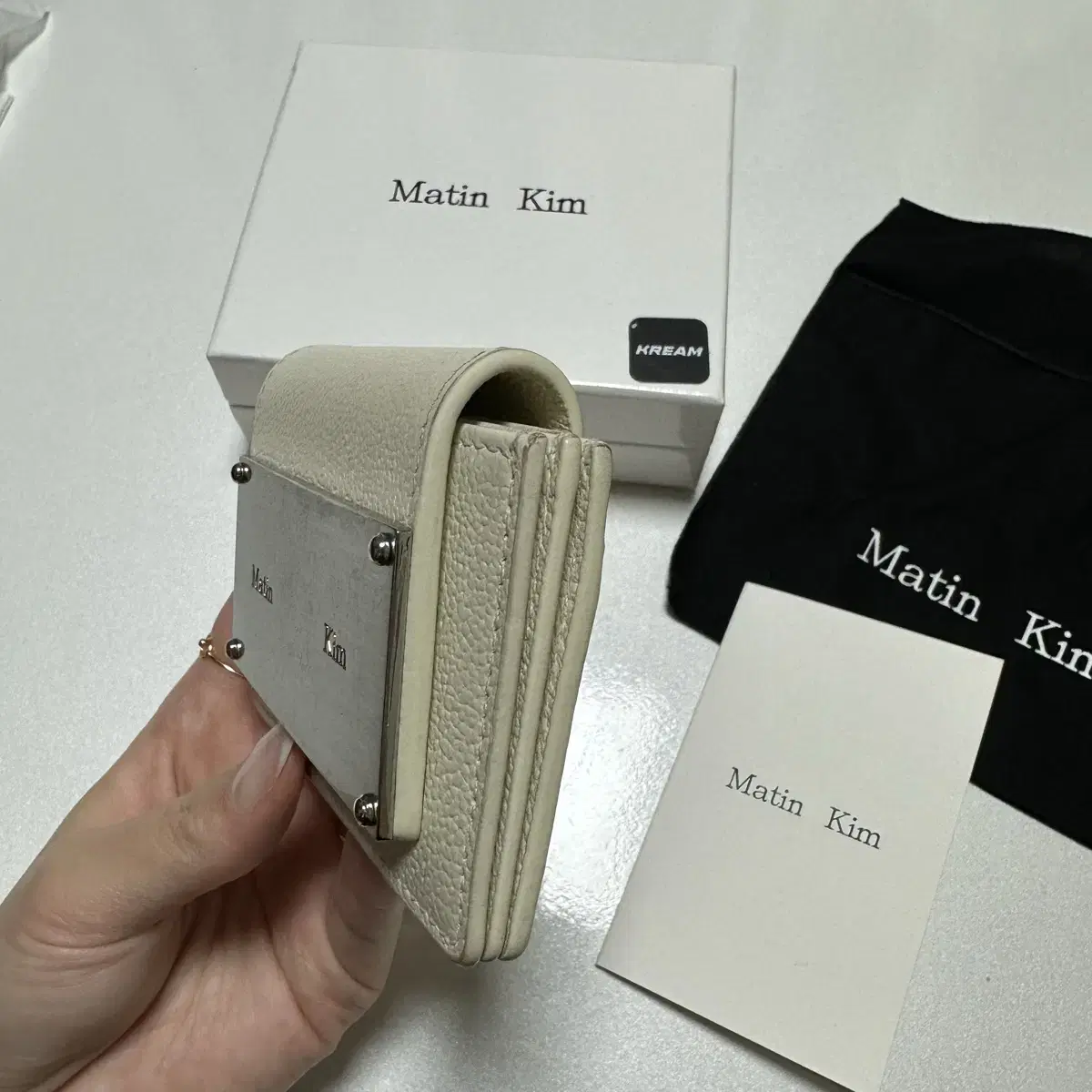 마땡킴 지갑 화이트 matin kim accordion wallet