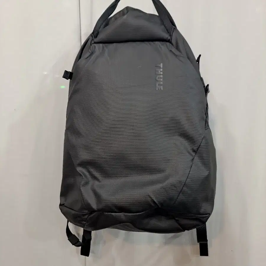 툴레 (THULE) 택트 백팩 16L