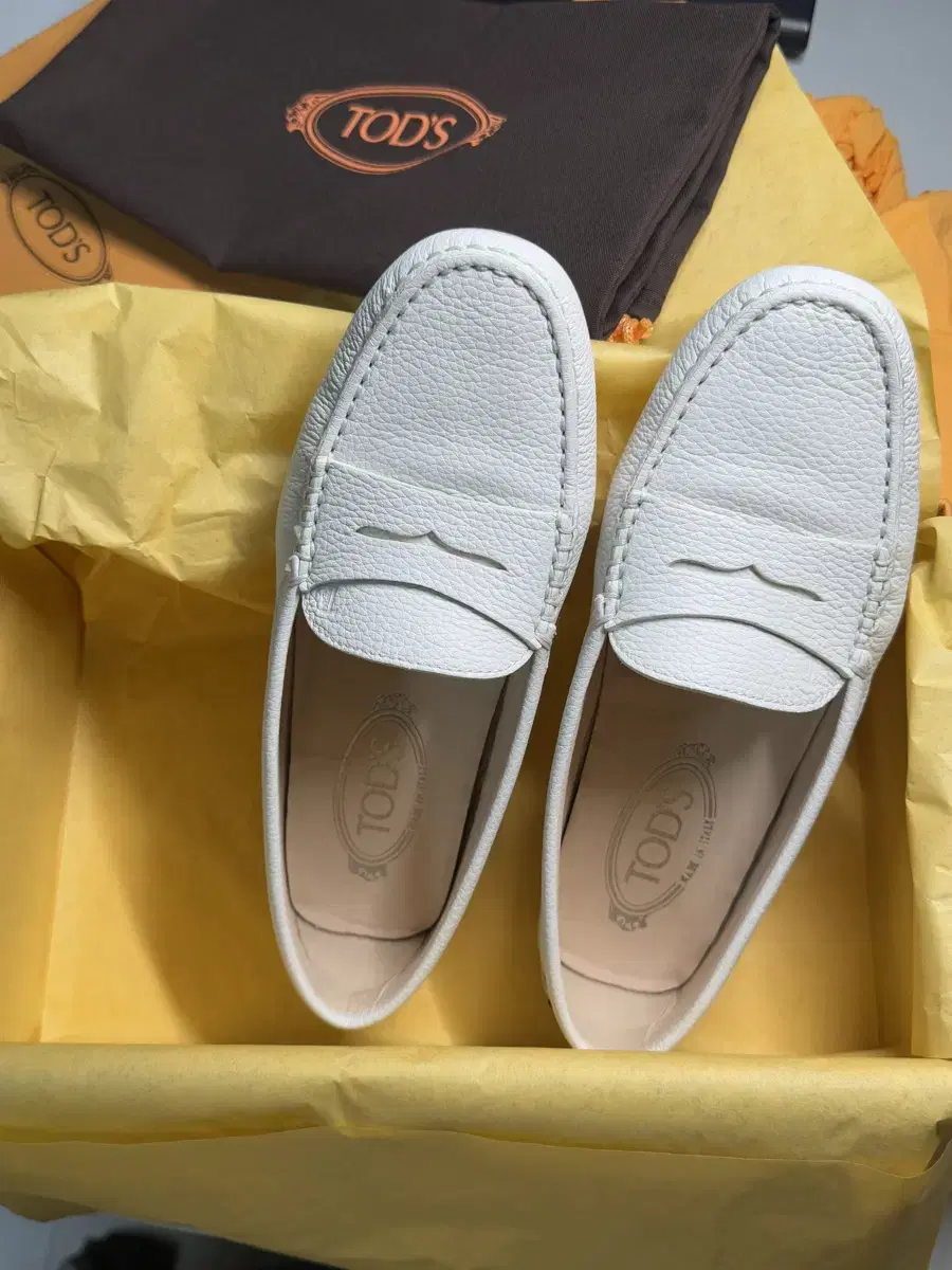 Tod's Gommino Driving Shoes (36 1/2)