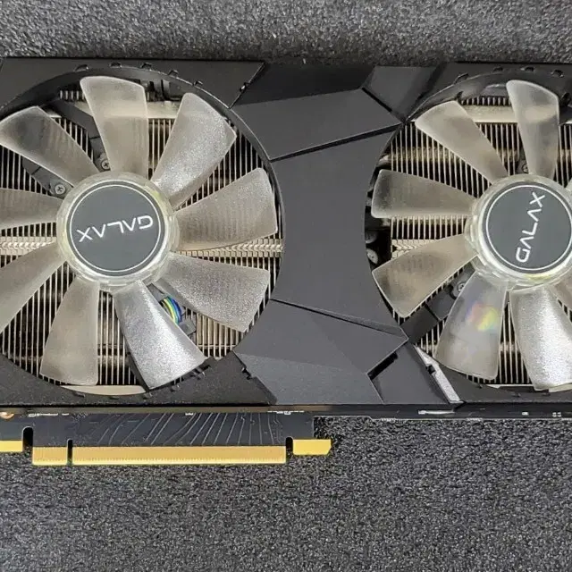 갤럭시 RTX2080  ( RTX4060 동급) 그래픽카드 싸게 팝니다