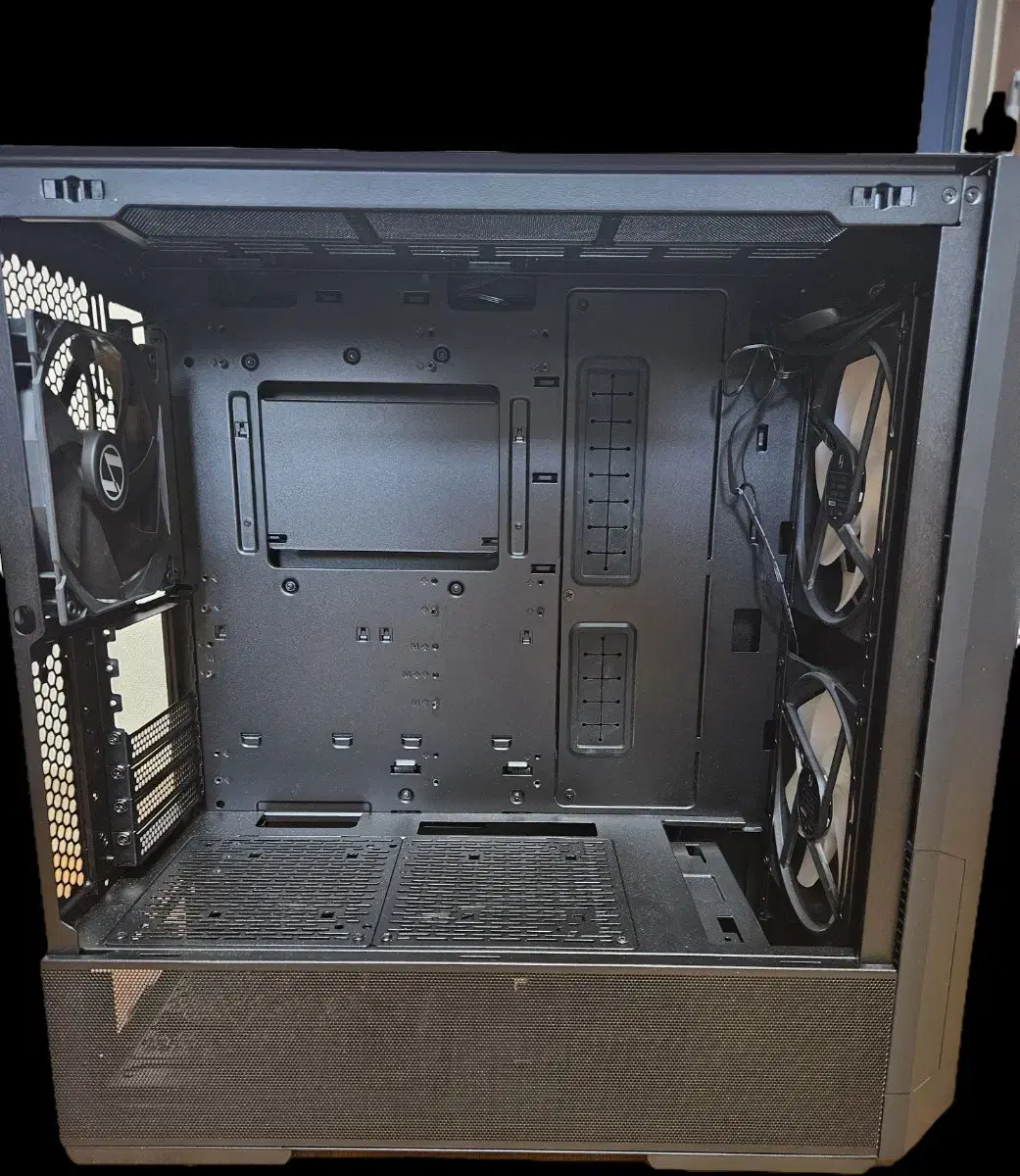 리안리 LANCOOL 216 케이스