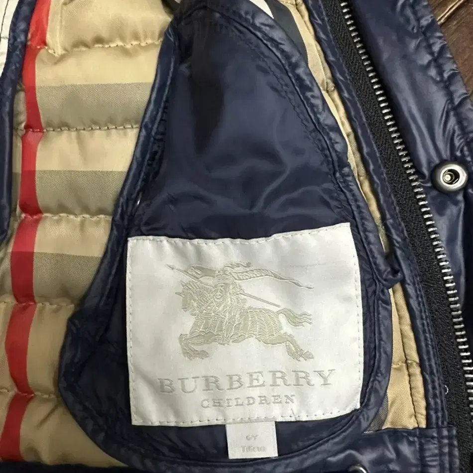 BURBERRY CHILDREN 청둥오리 다운 조끼 ((아동용)) 110