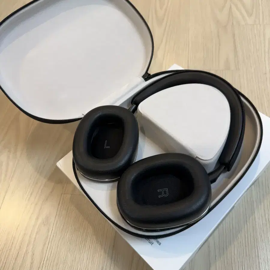 Bowers & Wilkins Px7 S2