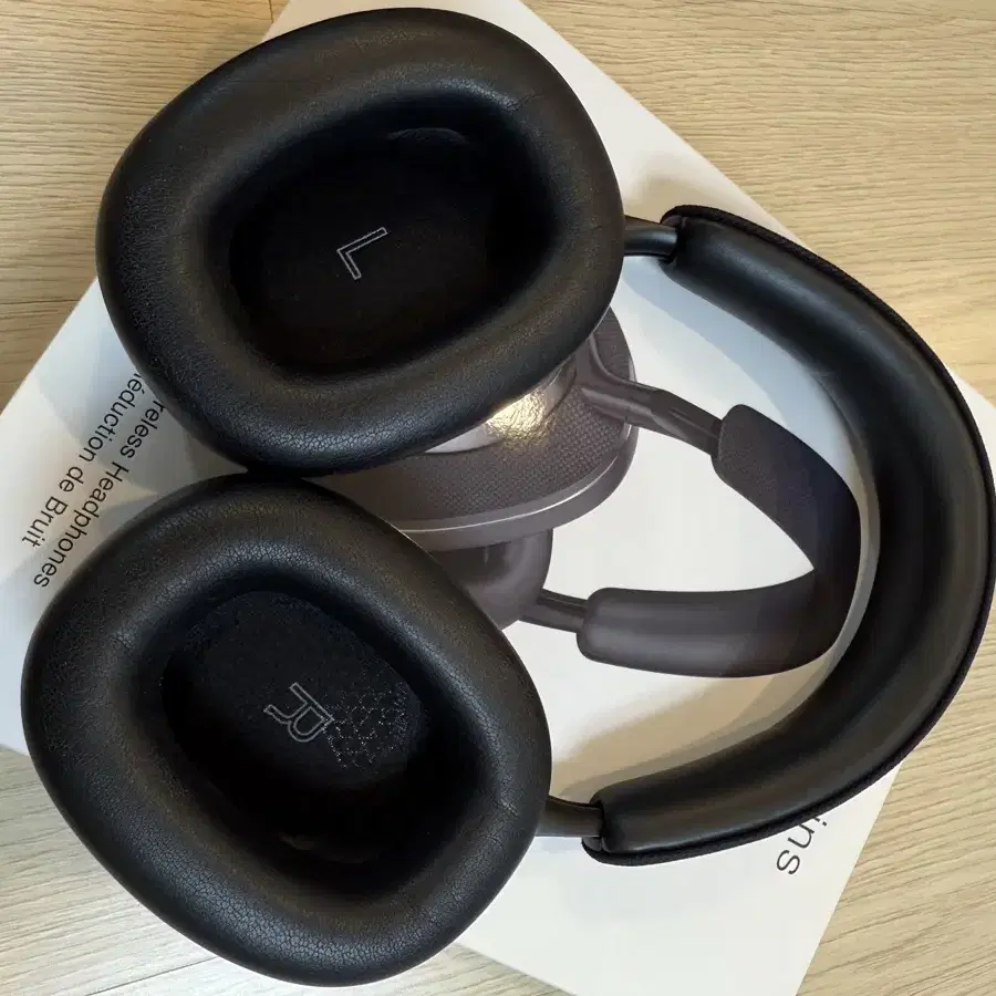 Bowers & Wilkins Px7 S2