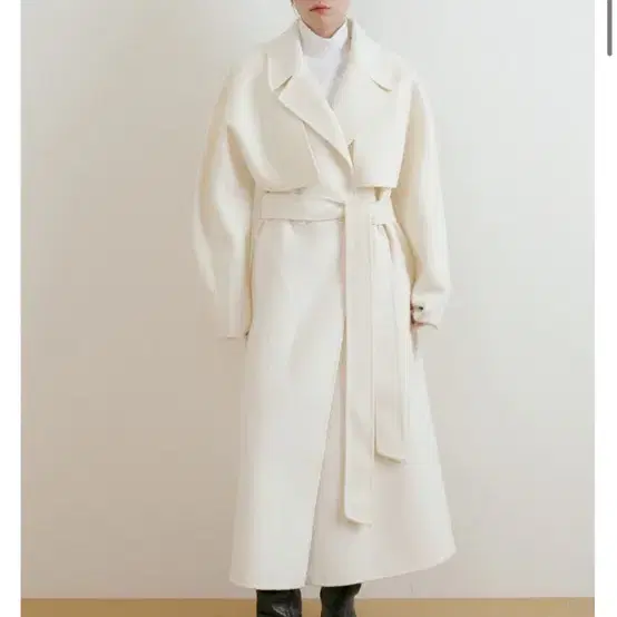 루시르주 Two-way Cape Wool Coat (ivory)