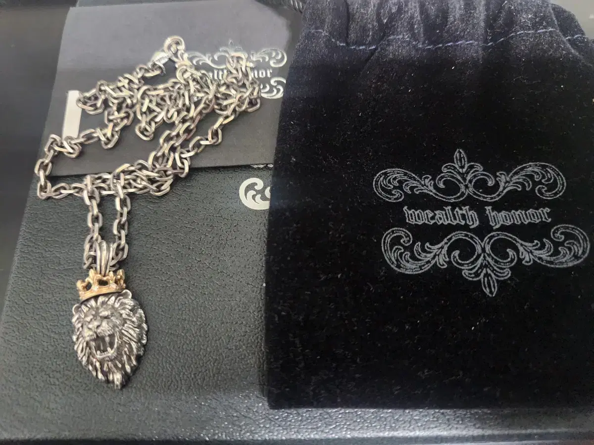 웰스오너 사자목걸이 crown lion necklace(14k)