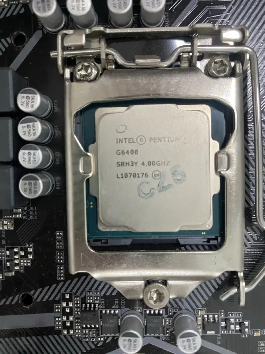 인텔 펜티엄 g6400 10세대 cpu