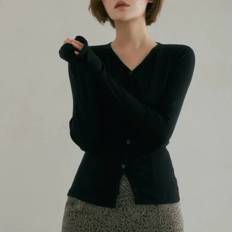 리올그 가디건 NOS KNIT CARDIGAN BLACK