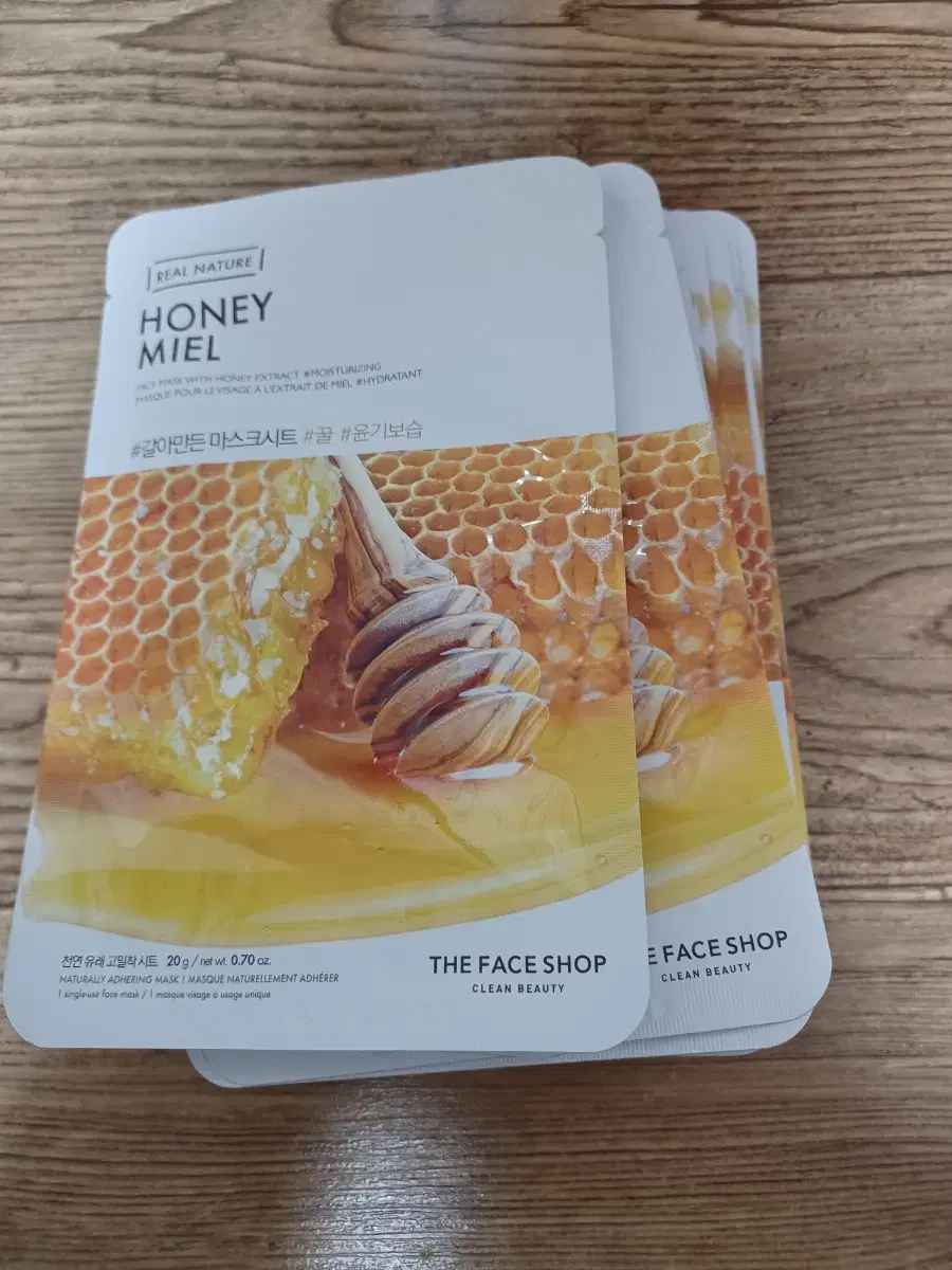 The Face Shop's 10-piece honey mask sheet mask pack