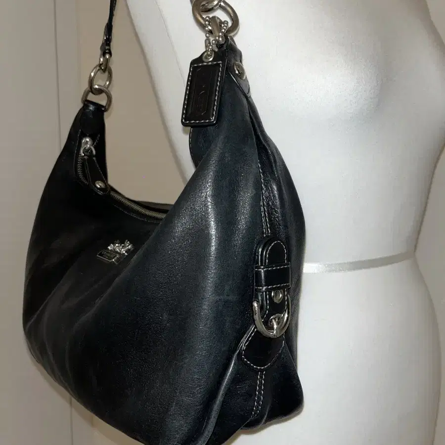 Coach Basic Black Shoulder Bag