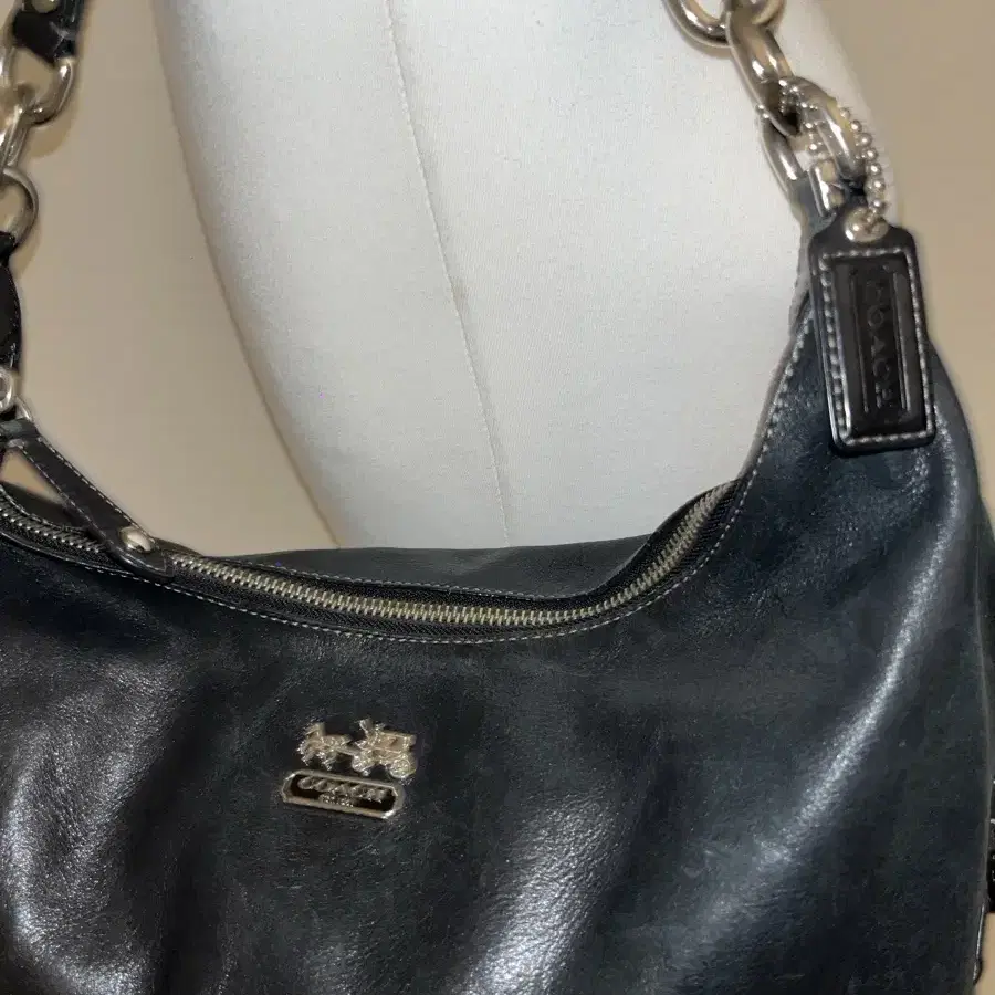 Coach Basic Black Shoulder Bag