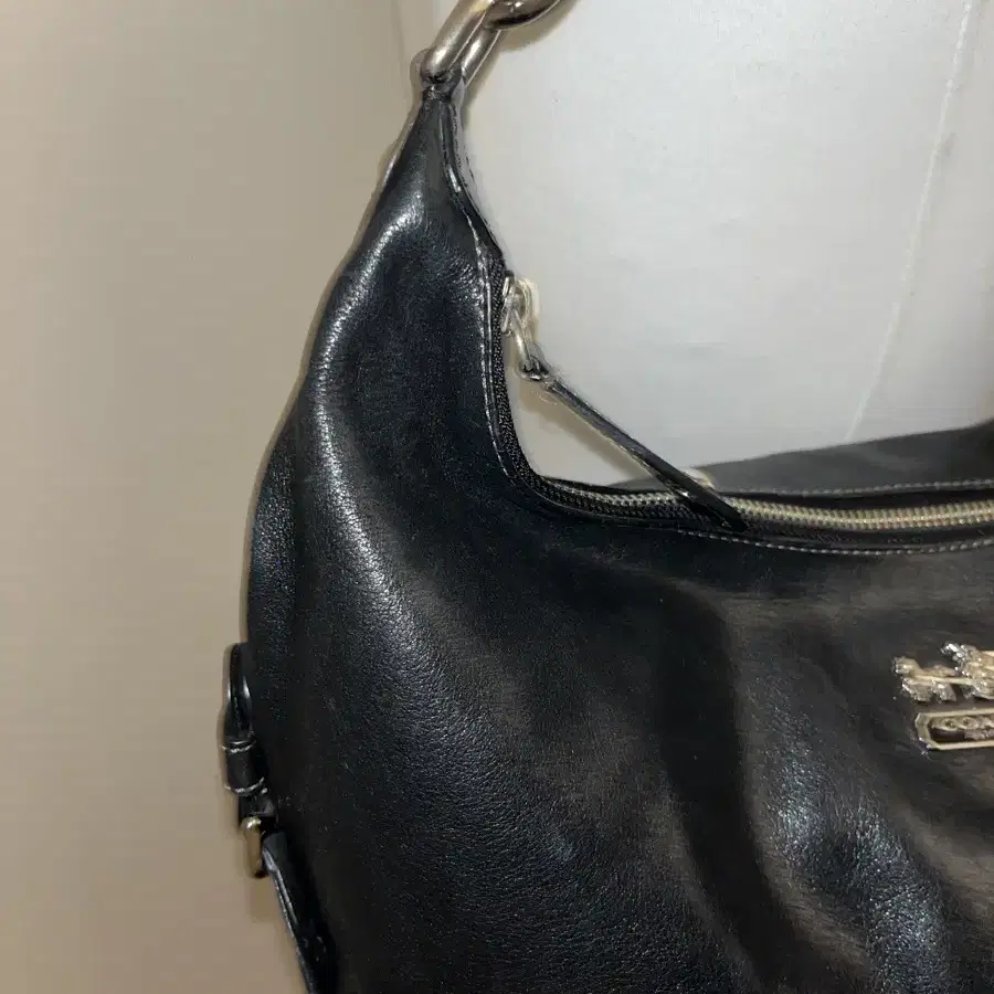 Coach Basic Black Shoulder Bag