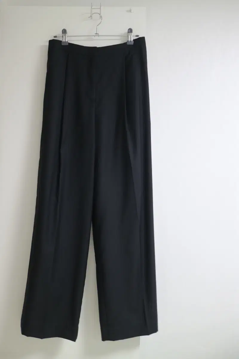 새상품!! COS / Wool 100% Basic Wide Pants