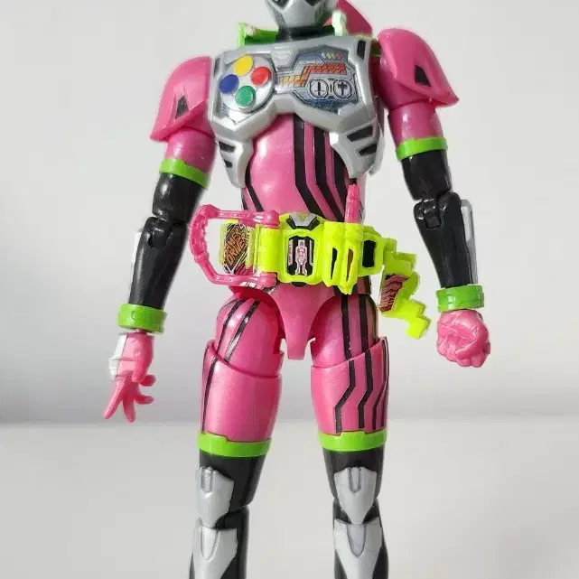 반다이  가면라이더 EX-AID 가조립 팝니다.