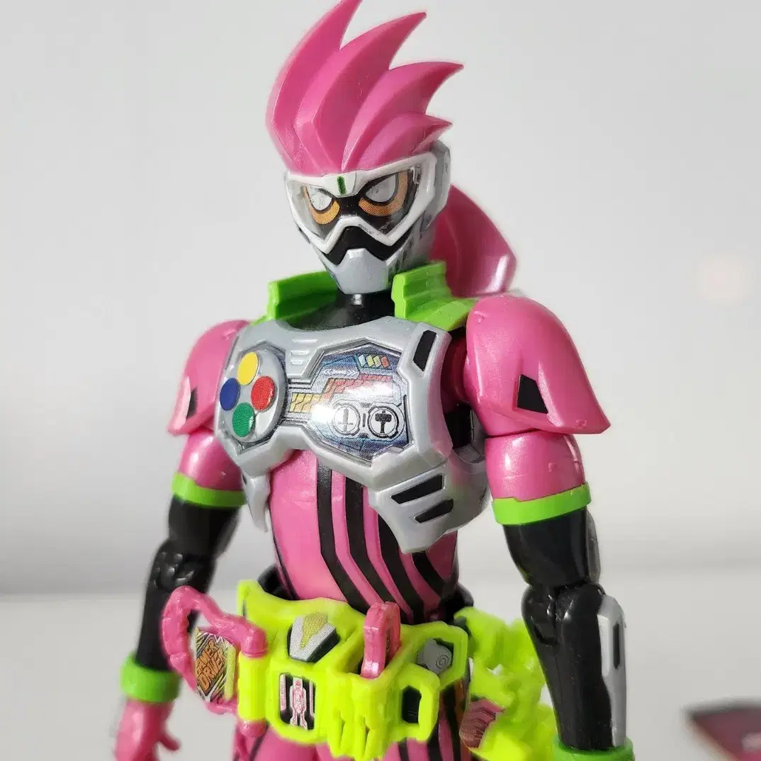 반다이  가면라이더 EX-AID 가조립 팝니다.