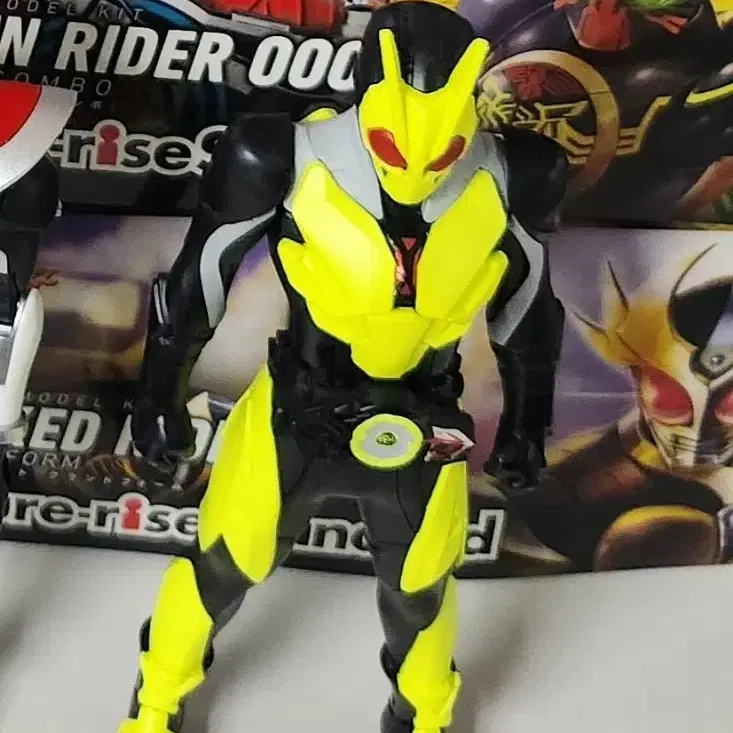 반다이  가면라이더 EX-AID 가조립 팝니다.