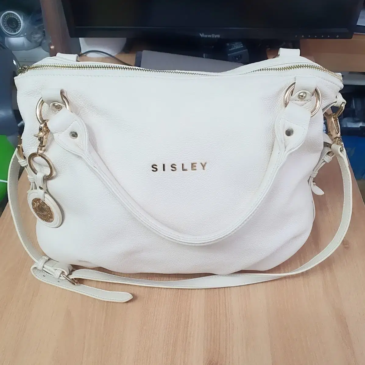 SISLEY 상태좋은 화이트 가죽가방