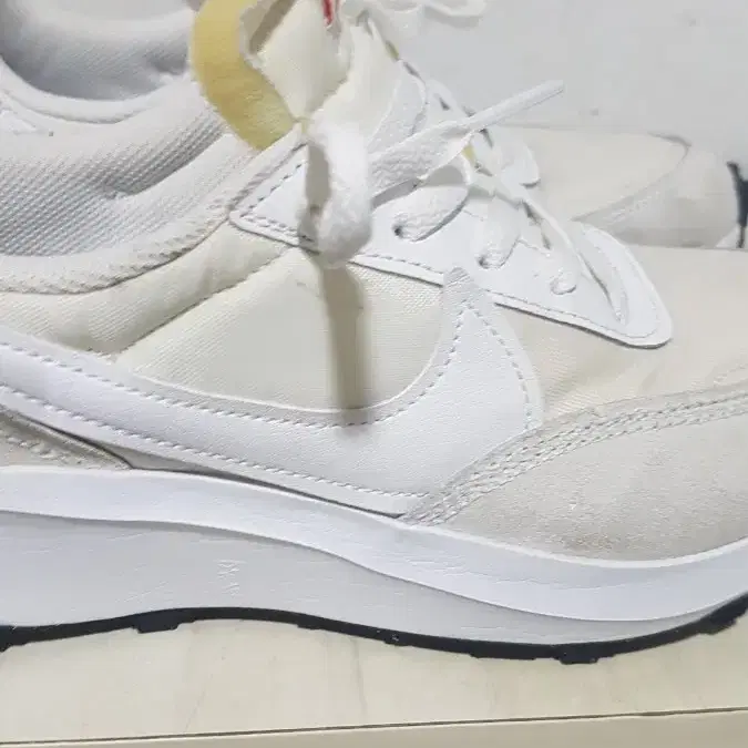 택포 245 size A급 남여공용 NIKE 와플 경량 쿠션 스니커즈!