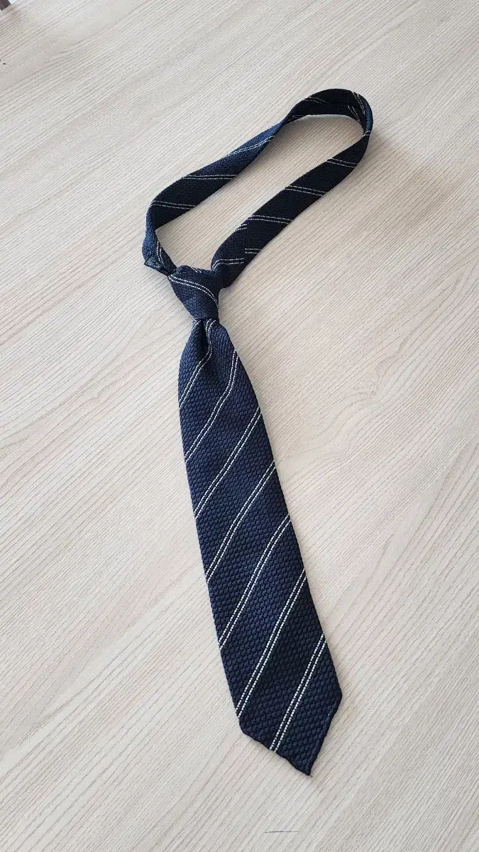 Drake's tie 드레이크 타이