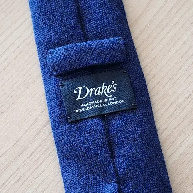 Drake's tie 드레이크 타이