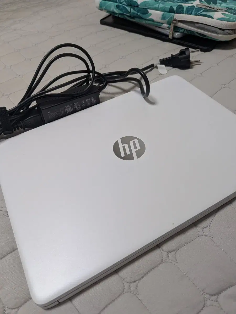 HP 노트북 14s-dq2573TU SSD 256GB 팝니다.