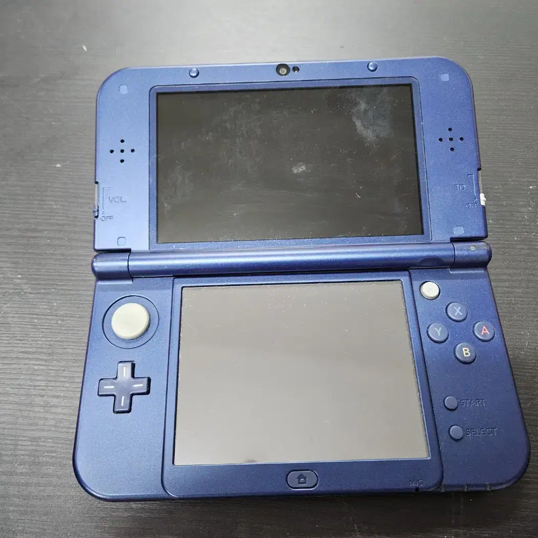 닌텐도 뉴큰다수 NEW 3DS XL 팝니다