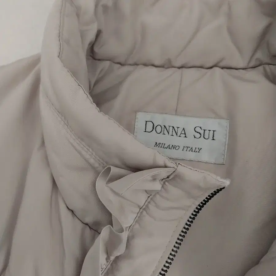 새옷수준 DONNA SUI 패딩점퍼 S