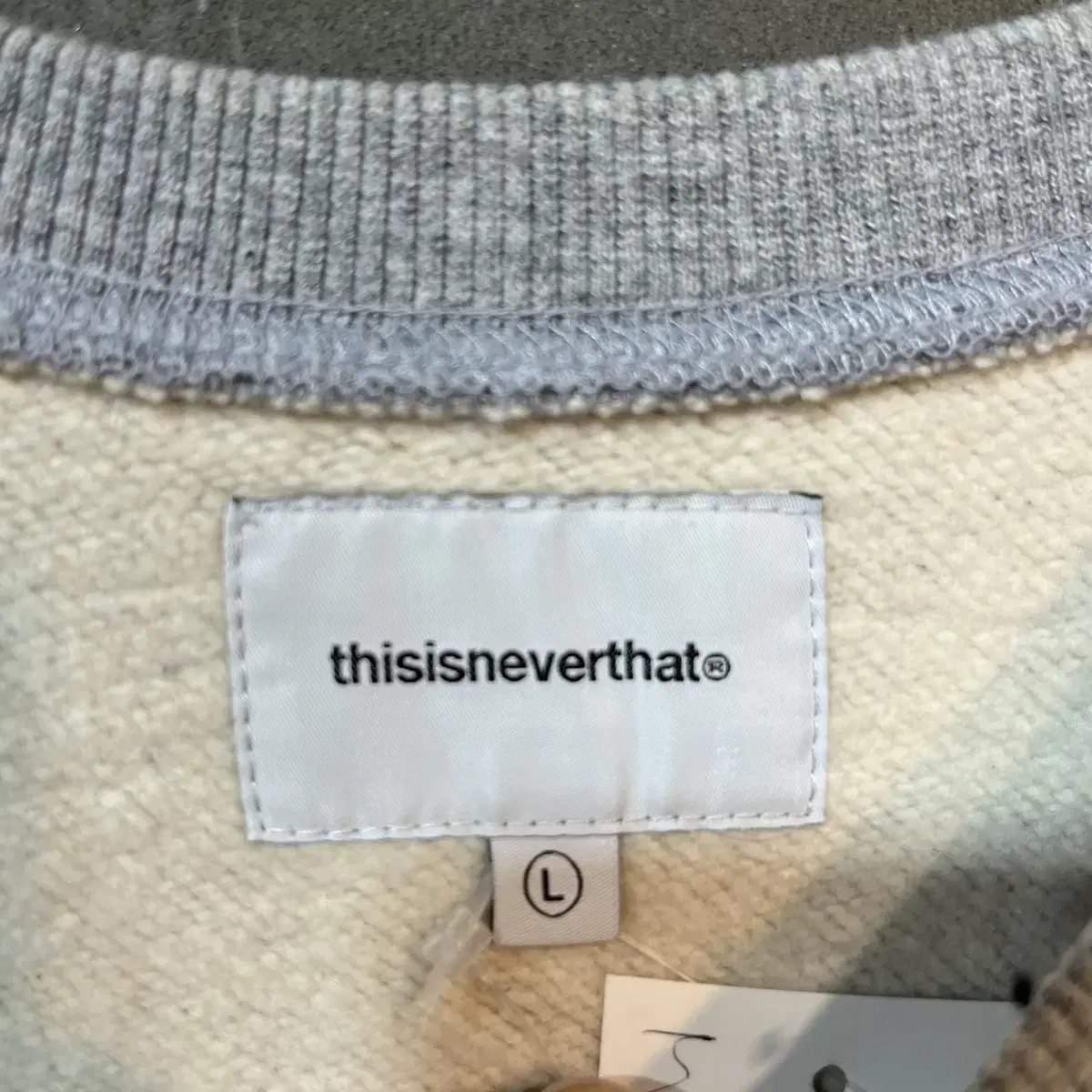 [L] THISISNEVERTHAT 디스이즈네버댓 스웻 셔츠