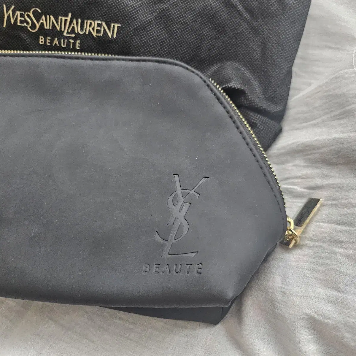 입생로랑 뷰티 파우치 라지 YSL 볼드파우치 새상품