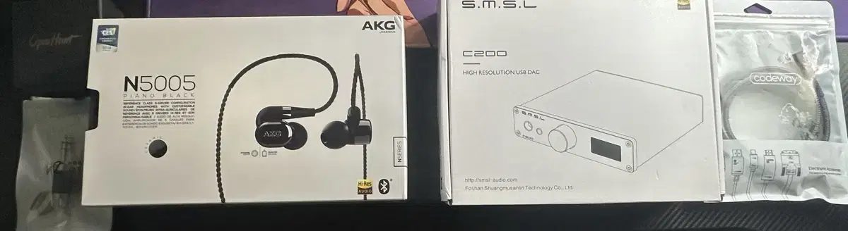 AKG N5005 이어폰 및 SMSL C200 DAC 세트