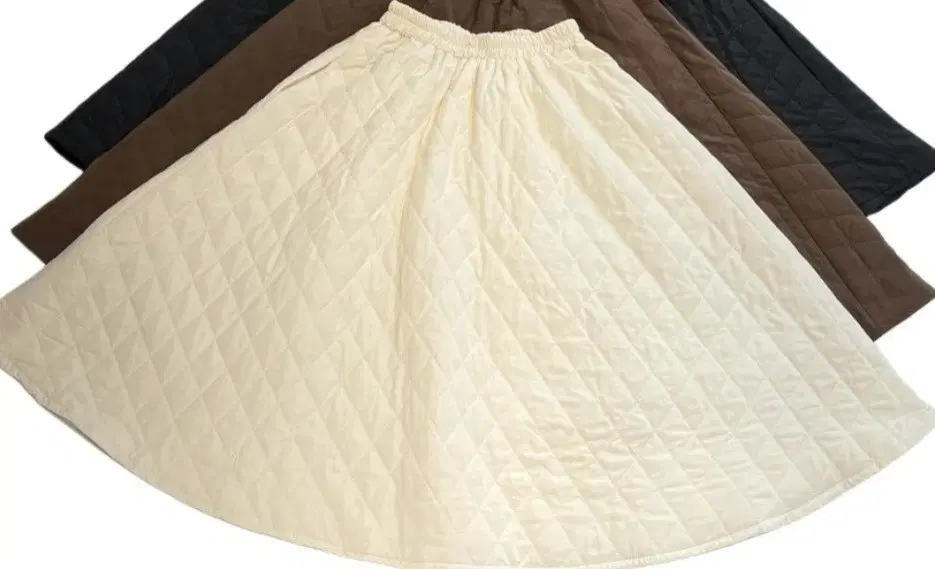 Flared skirt with padding