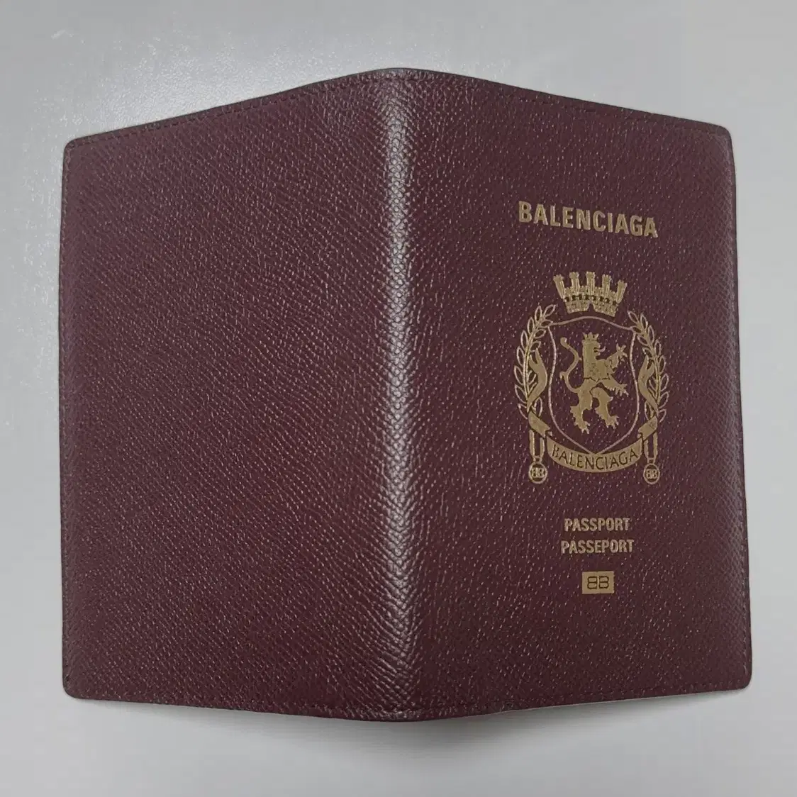 balenciaga passport wallet(발렌시아가패스포트지갑)