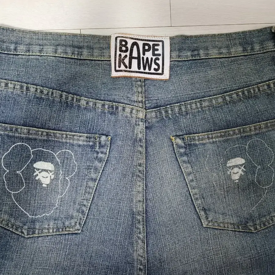 kaws x bape 베이프 빈티지 청바지 XL사이즈