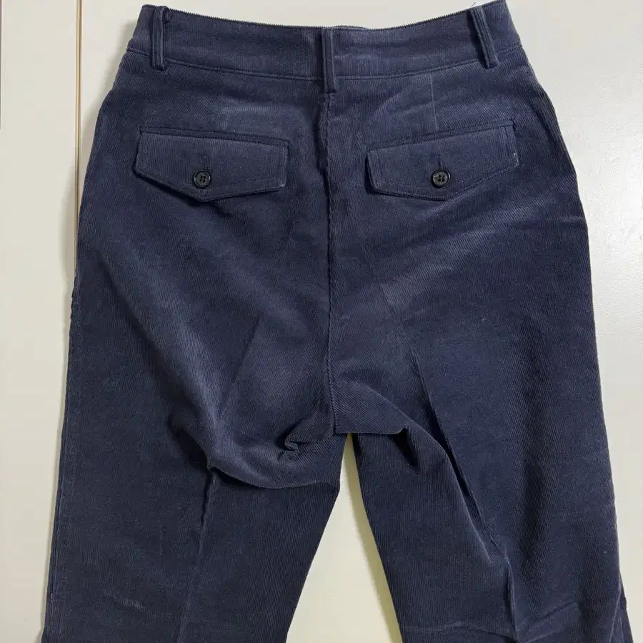 더바넷 Navy Bessette Corduroy Pants