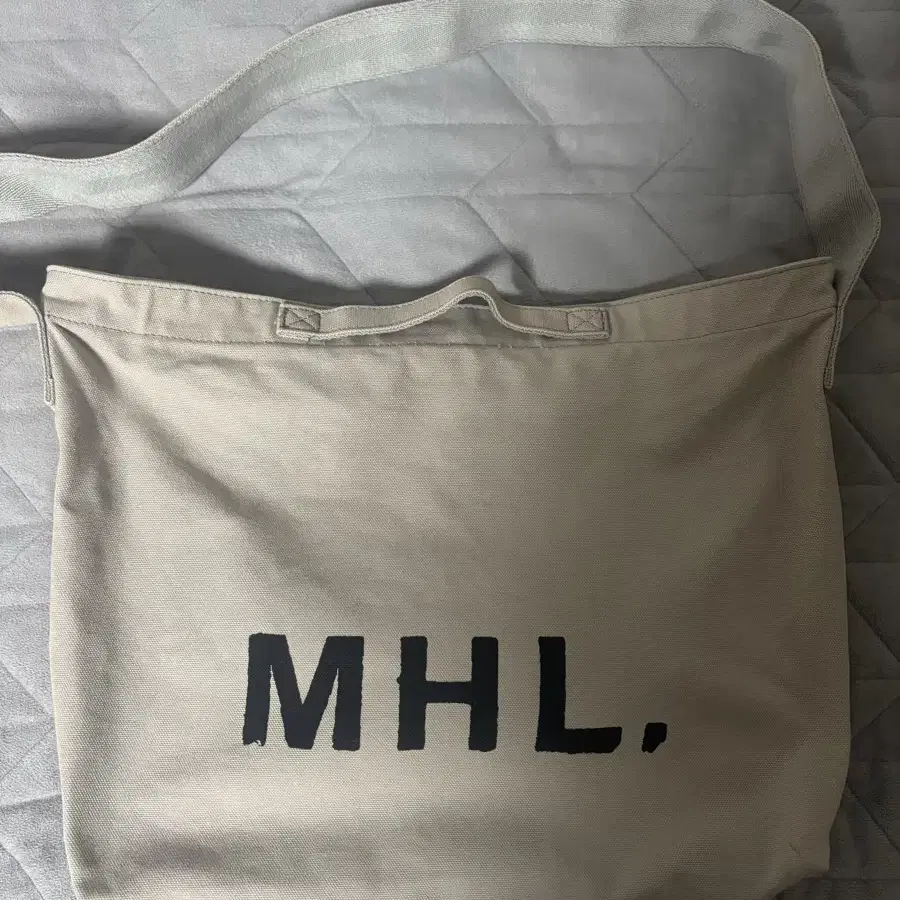 마가렛호웰 MHL 크로스백