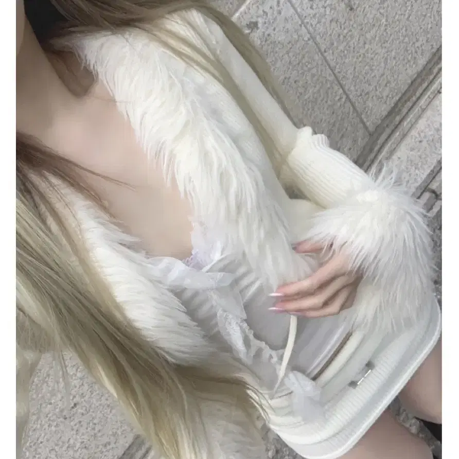 스젠 가디건 Creme bean strap fur cardigan 블랙