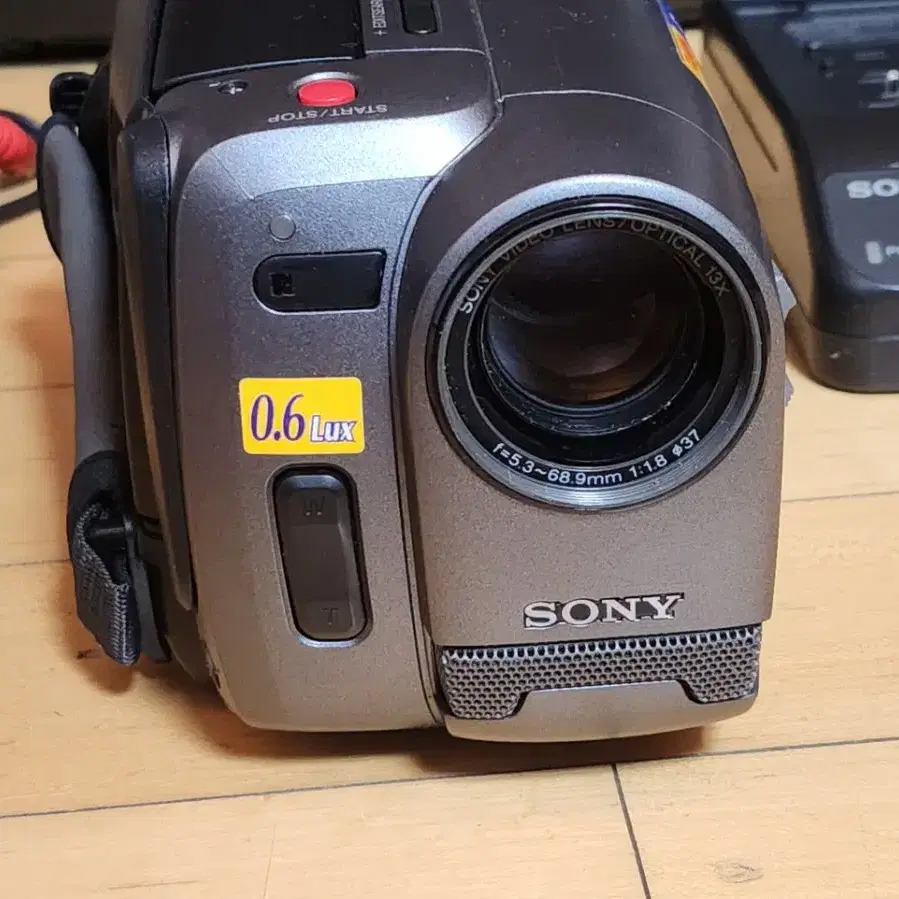 SONY 소니 8mm CCD-TRV12 캠코더 카메라