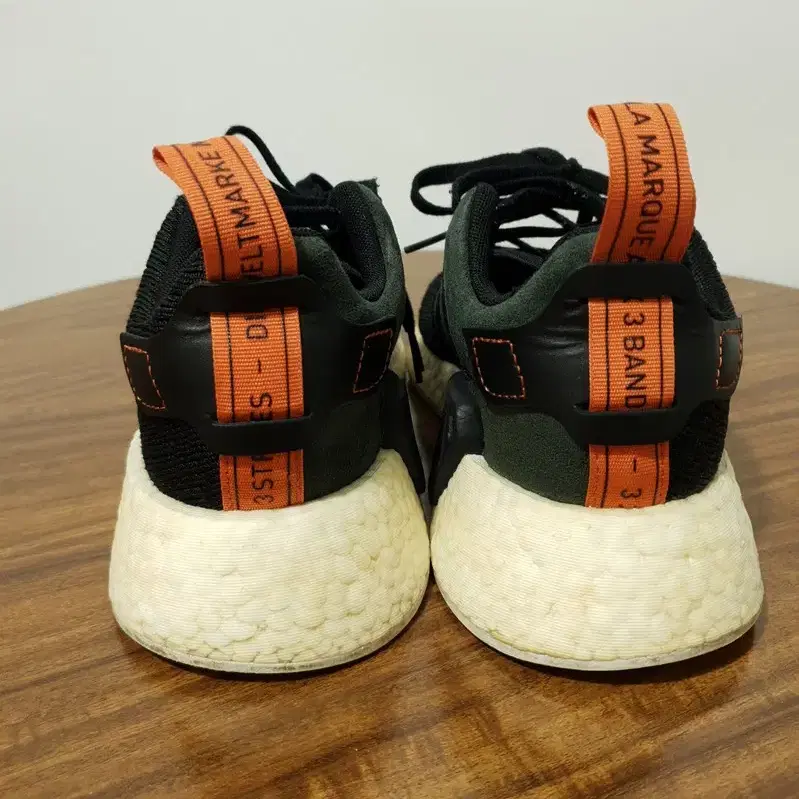 아디다스 NMD R2 운동화  230