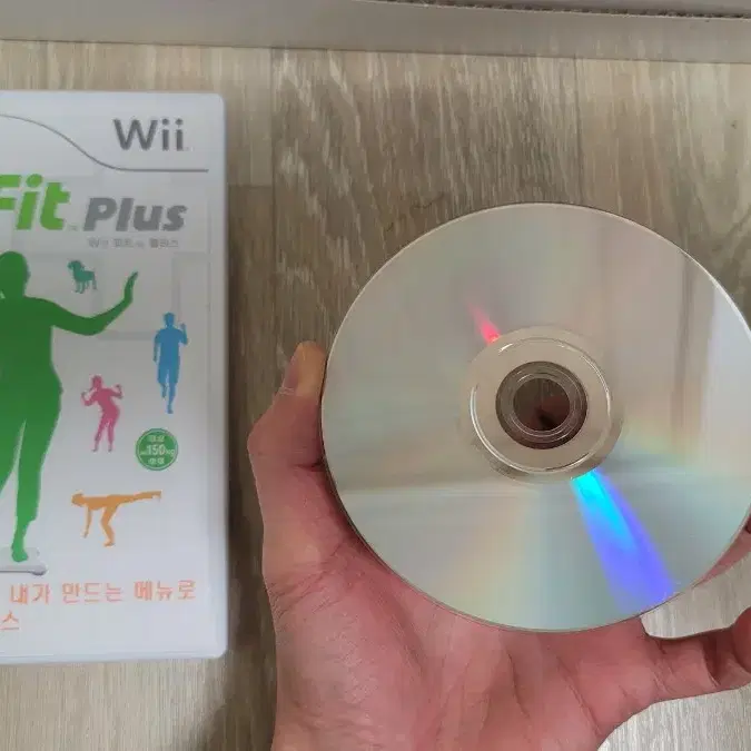 Wii Fit Plus 판매합니다(A급/풀박스)