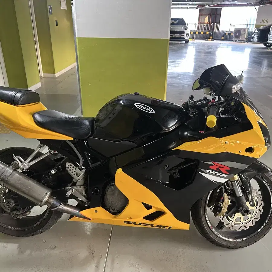 스즈키 r750