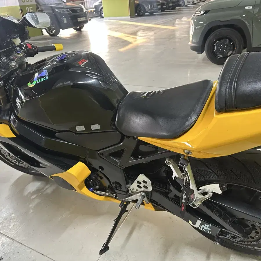 스즈키 r750