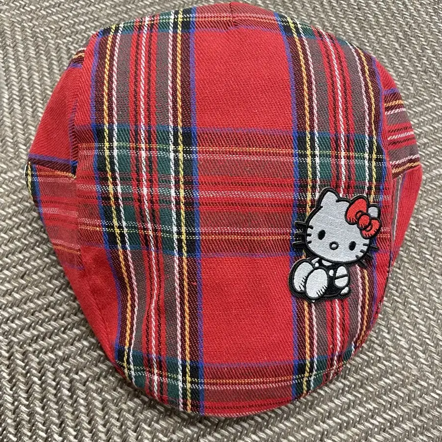 Hello kitty 헬로키티 체크 헌팅캡 레드 OS