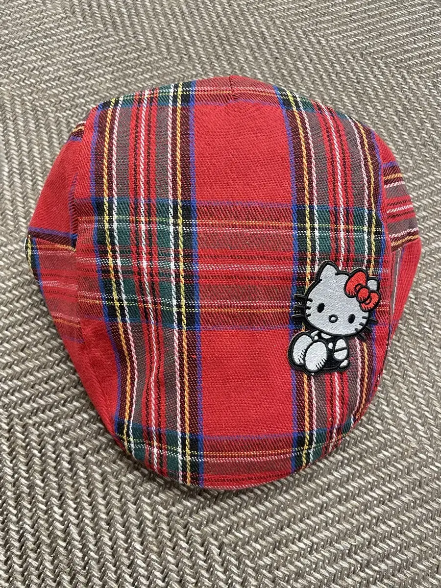 Hello kitty 헬로키티 체크 헌팅캡 레드 OS