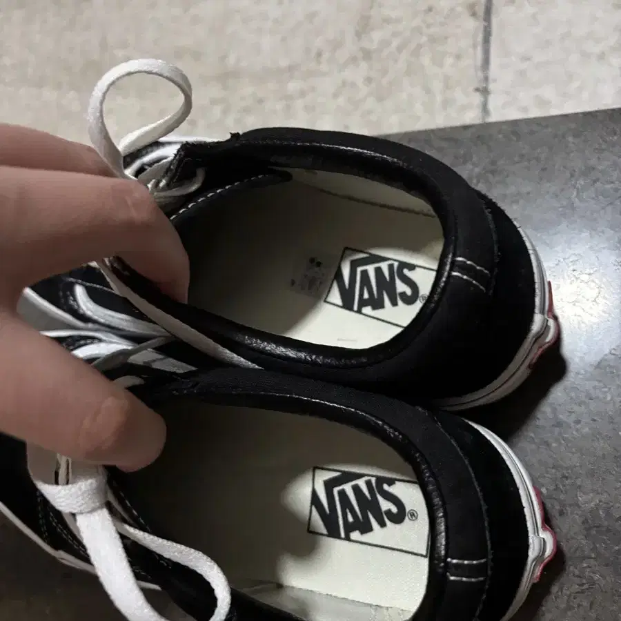 반스 VANS 올드스쿨 블랙 260