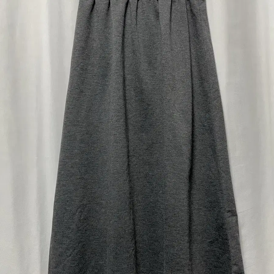 gray skirt