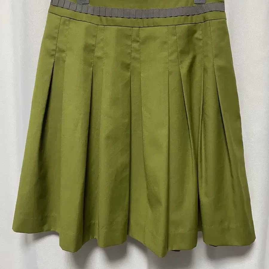 green skirt